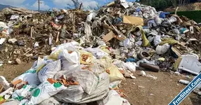 Bayraklı Belediyesinden çevre katliamı 8 ay arayla ikinci kez kaçak çöp depolarken yakalandı-1.webp Bayraklı Belediyesinden çevre katliamı 8 ay arayla ikinci kez kaçak çöp depolarken yakalandı-1.webp