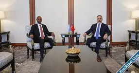 Bakan Fidan Somalili Bakan Mohamed Nur ile görüştü-1.webp