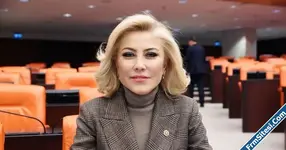Şebnem Bursalıdan tiyatrocuları işten atan Levent Üzümcüye çok sert tepki Sözde özgürlükçü fi...webp Şebnem Bursalıdan tiyatrocuları işten atan Levent Üzümcüye çok sert tepki Sözde özgürlükçü fi...webp