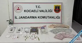 Zehir tacirine darbe Evden kilolarca uyuşturucu çıktı-1.webp