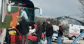 Yolcu otobüsü ile otomobil çarpıştı 1 kişi öldü 1 kişi yaralandı-1.webp Yolcu otobüsü ile otomobil çarpıştı 1 kişi öldü 1 kişi yaralandı-1.webp