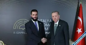 Başkan Erdoğan Suriye Cumhurbaşkanı Şara ile görüştü-1.webp Başkan Erdoğan Suriye Cumhurbaşkanı Şara ile görüştü-1.webp
