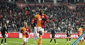 Osimhenden canlı yayında flaş transfer sözleri Galatasaray kalbimde olacak-1.webp