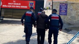 24 yıl hapisle aranan firari evde otururken yakalandı-1.jpg 24 yıl hapisle aranan firari evde otururken yakalandı-1.jpg