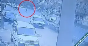 Yolun karşısına geçmeye çalışan yaşlı adam hayatını kaybetti-1.webp