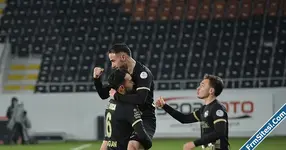 Trendyol 1 Lig Çorum FK evinde kazandı-1.webp Trendyol 1 Lig Çorum FK evinde kazandı-1.webp