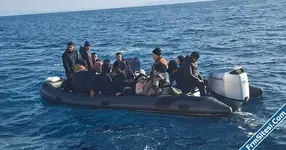 Bodrumda 26 düzensiz göçmen yakalandı 1 göçmen kaçakçısı gözaltına alındı-1.webp Bodrumda 26 düzensiz göçmen yakalandı 1 göçmen kaçakçısı gözaltına alındı-1.webp