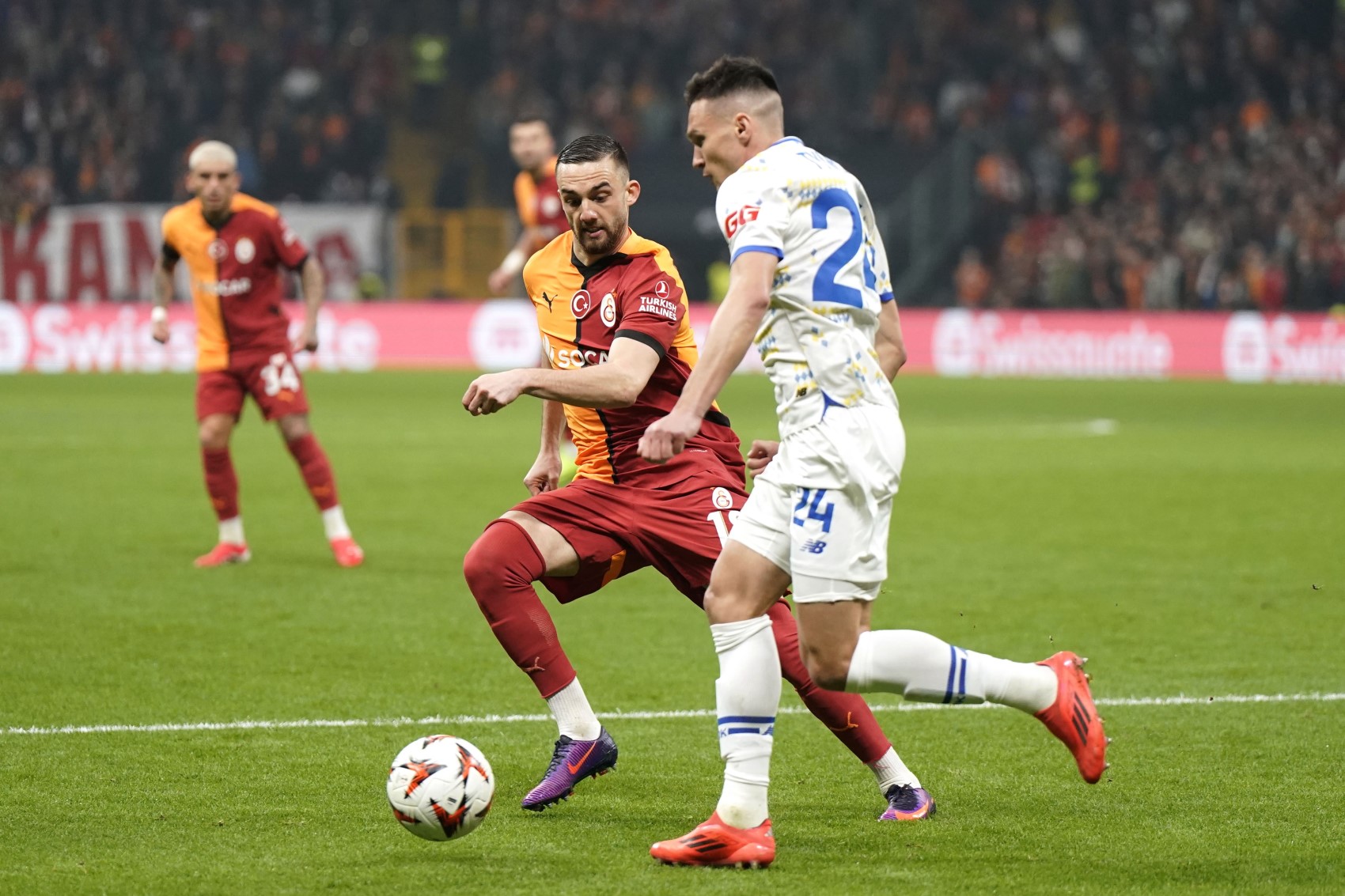 203644161-galatasaray-1.jpg